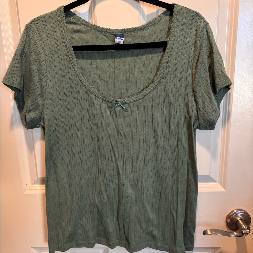 Old Navy Black and Green Ribbed Tops - Picture 2 of 6